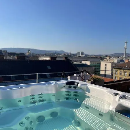 Lägenhet Charming Shared Rooftop Terrace Jacuzzi 360 View Mk2 Budapest