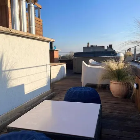 Charming Shared Rooftop Terrace Jacuzzi 360 View Mk2 Lägenhet *