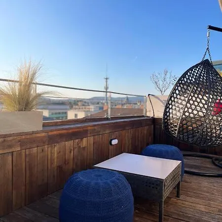 Lägenhet Charming Shared Rooftop Terrace Jacuzzi 360 View Mk2