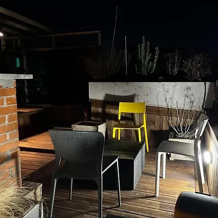 Charming Shared Rooftop Terrace Jacuzzi 360 View Mk2 בודפשט